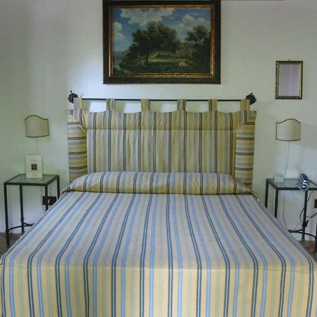 Crapa Licca Villa Ventimiglia di Sicilia Ruang foto