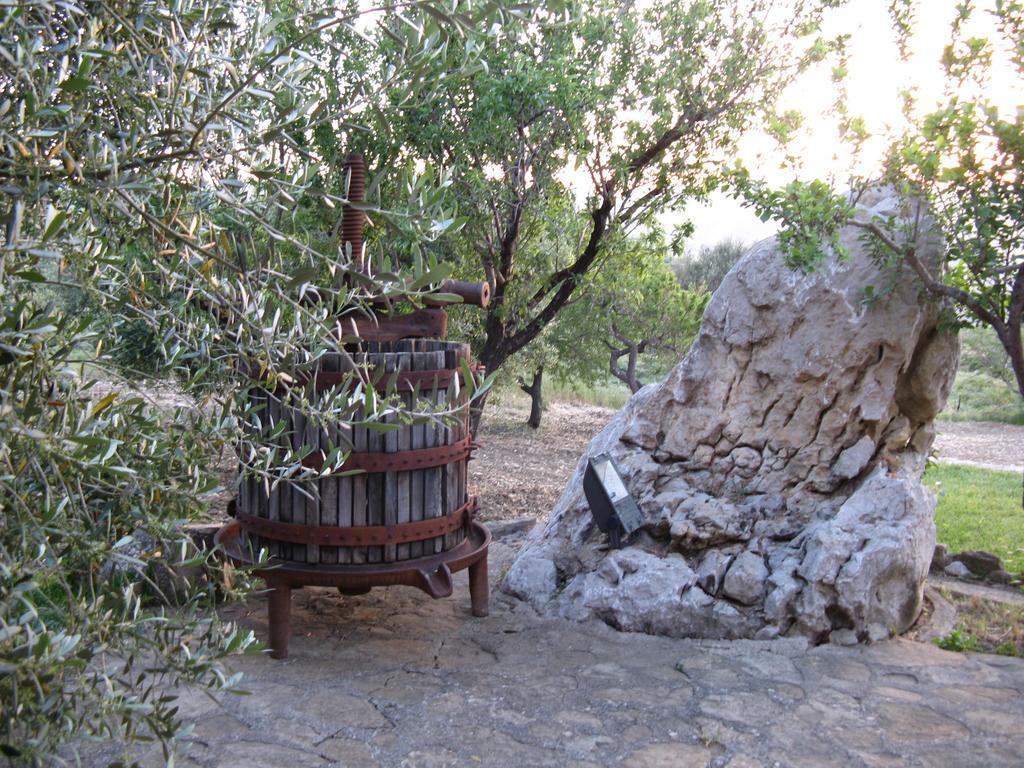 Crapa Licca Villa Ventimiglia di Sicilia Bagian luar foto