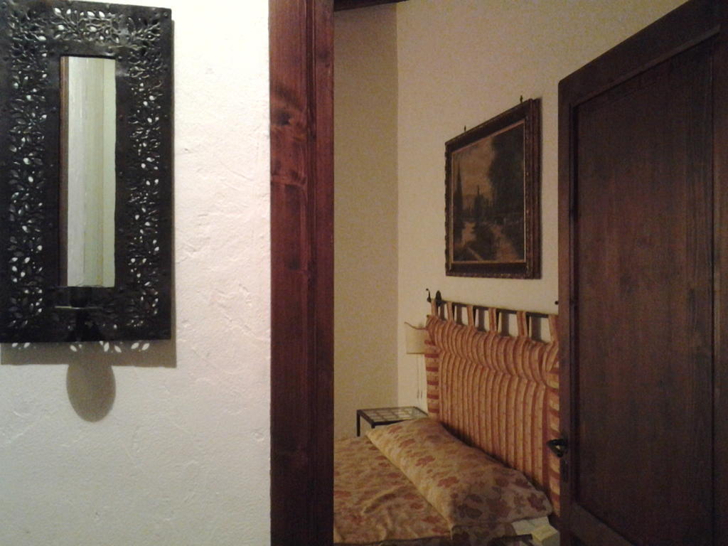 Crapa Licca Villa Ventimiglia di Sicilia Ruang foto