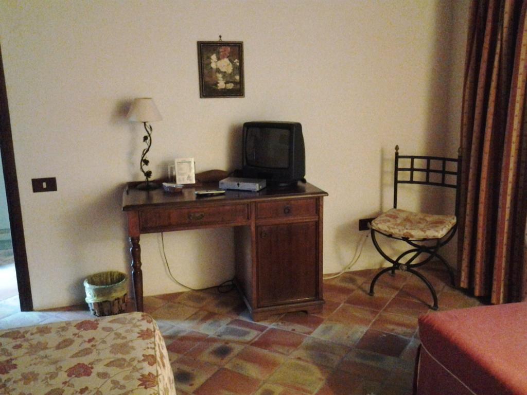 Crapa Licca Villa Ventimiglia di Sicilia Ruang foto